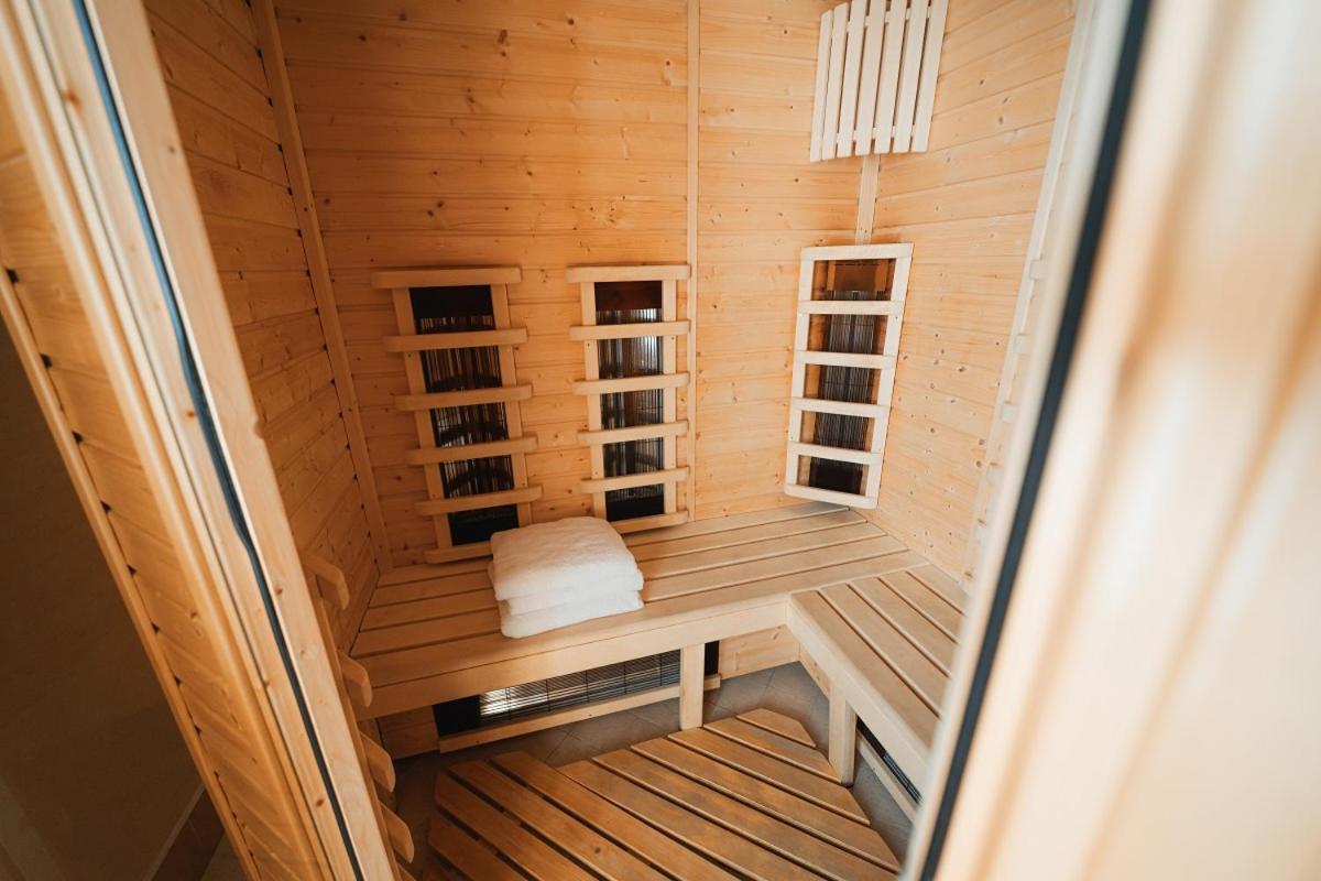 Elita Hotel & Restauracja Iwonicz-Zdroj Ngoại thất bức ảnh