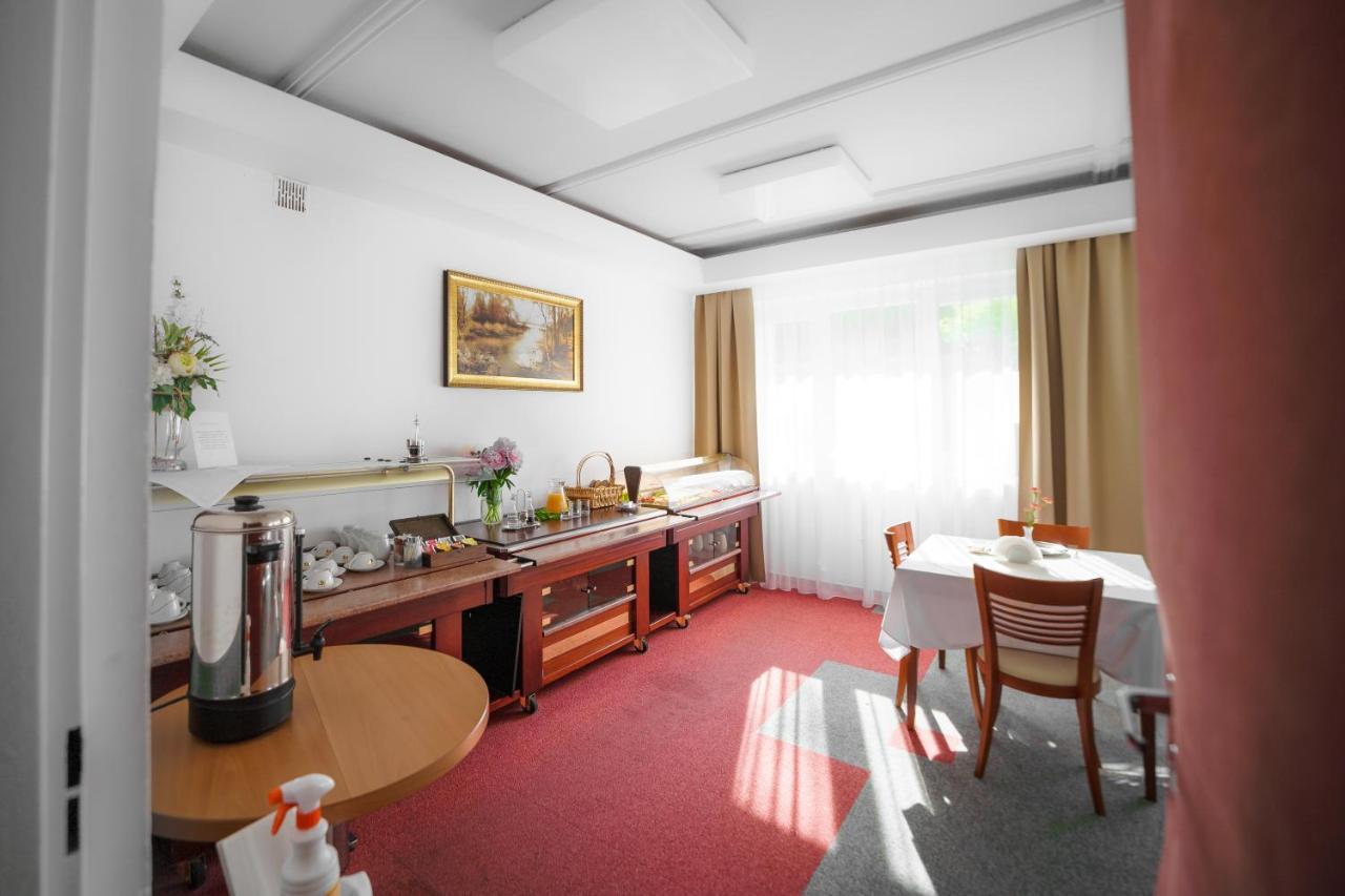 Elita Hotel & Restauracja Iwonicz-Zdroj Ngoại thất bức ảnh