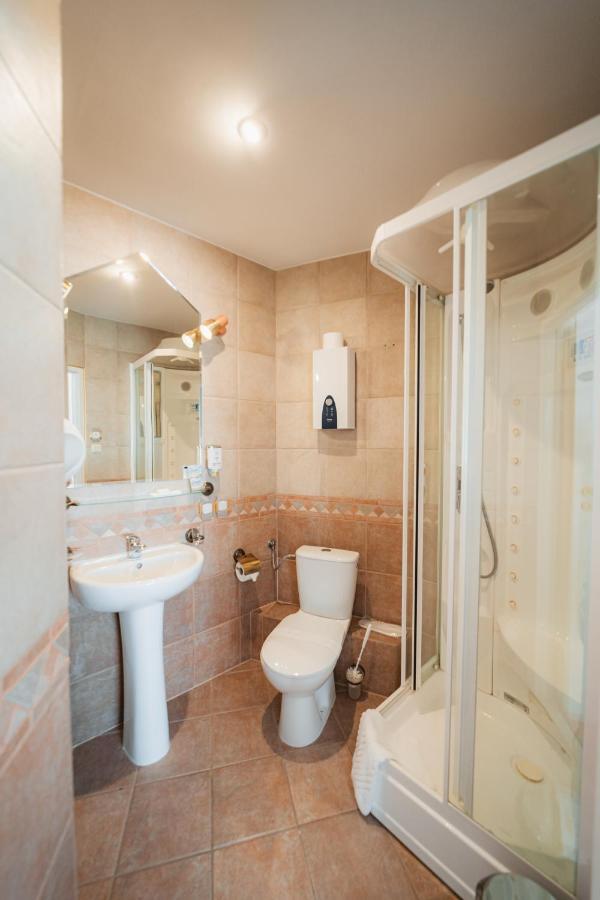 Elita Hotel & Restauracja Iwonicz-Zdroj Ngoại thất bức ảnh
