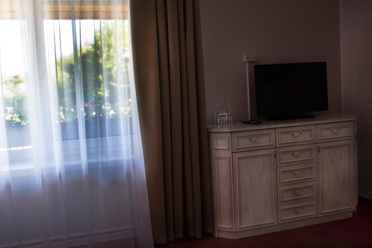 Elita Hotel & Restauracja Iwonicz-Zdroj Ngoại thất bức ảnh