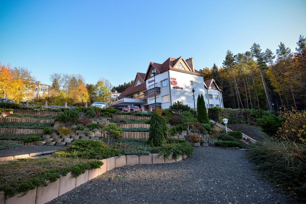 Elita Hotel & Restauracja Iwonicz-Zdroj Ngoại thất bức ảnh