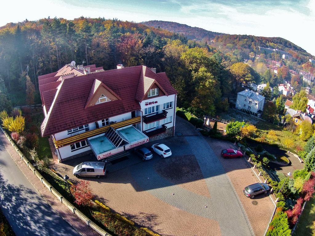 Elita Hotel & Restauracja Iwonicz-Zdroj Ngoại thất bức ảnh